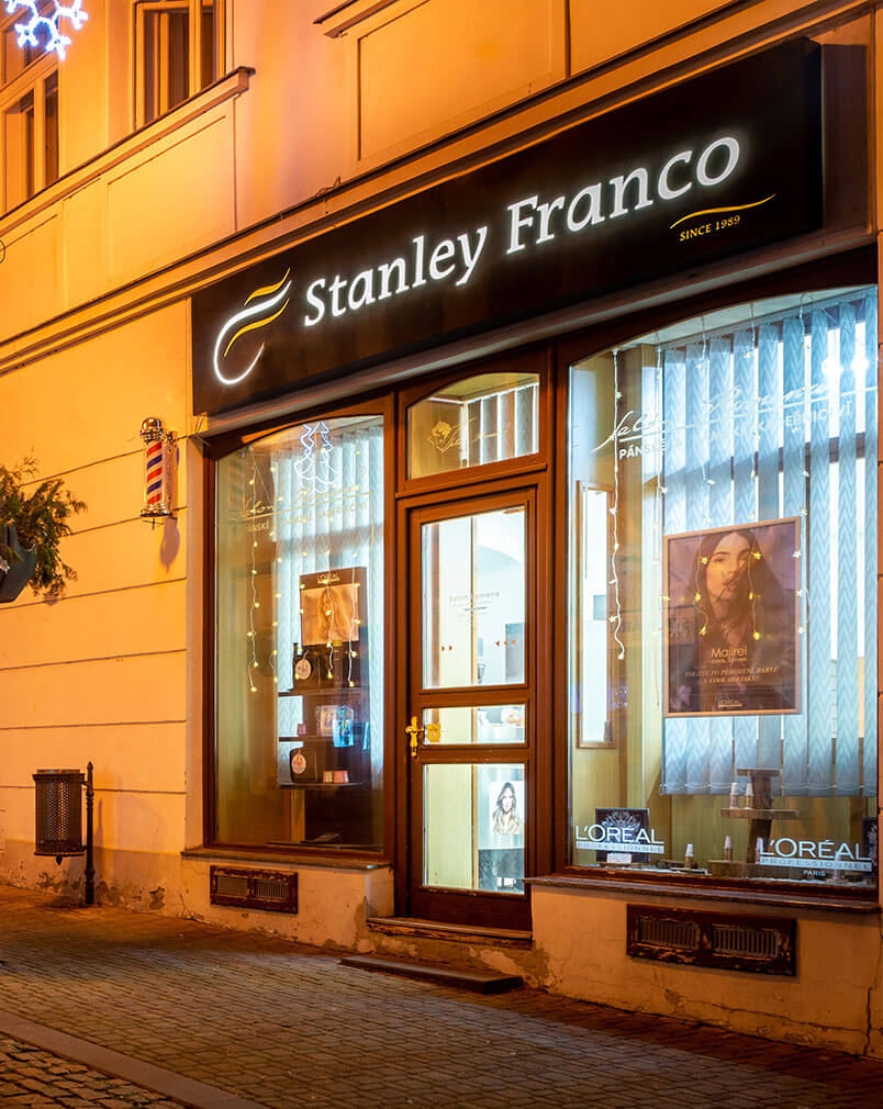 exteriér kadeřnitví a barbeshopu Stanley Franco Česká Lípa